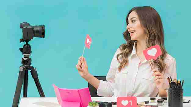 Influencer Ads – Promoting Through Social Media Personalities