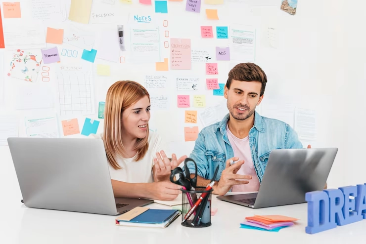 Masters in Visual Communication vs. UI/UX: Which one is better?