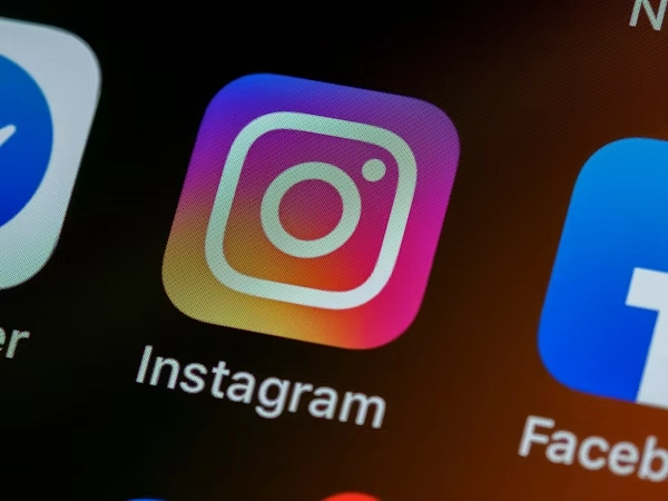 Why Is My Instagram Explore Page Full of Models?